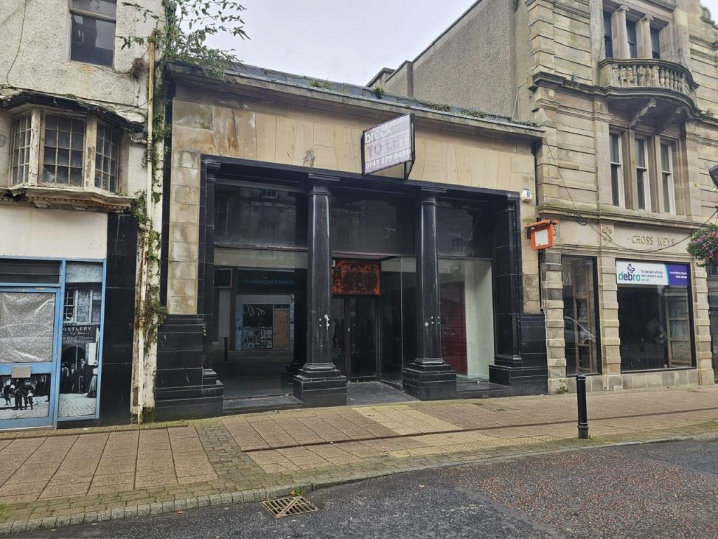 Lot: 52 - VACANT DOUBLE FRONTED SHOP UNIT - Traditional sandstone commercial property in High Street Ayr